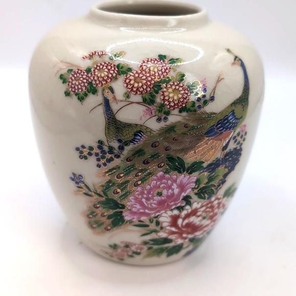 Vintage Japanese Satsuma Vase w/ Peacock Design - Asian Japan Porcelain Pottery - Picture 7 of 7
